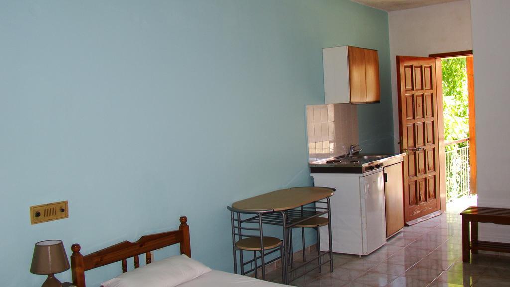 Kristi Appartement Poros  Kamer foto