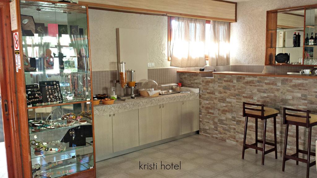 Kristi Appartement Poros  Buitenkant foto